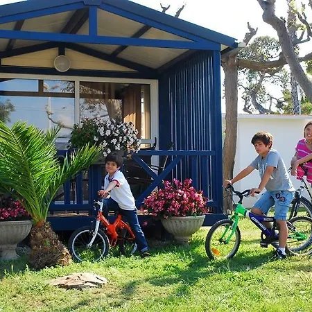 Camping Camping & Estanyet 2*