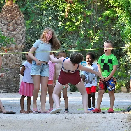 Camping Camping & Estanyet 2*